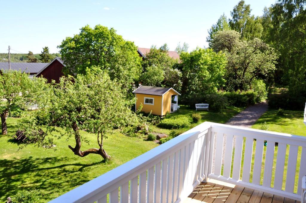 Eden's Garden Svana